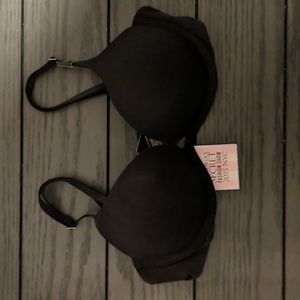 Victoria's Secret Dream Angels Padded Demi 34B Black NWT